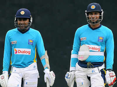 Current players can't fill in Sanga, Mahela big shoes: Arnold