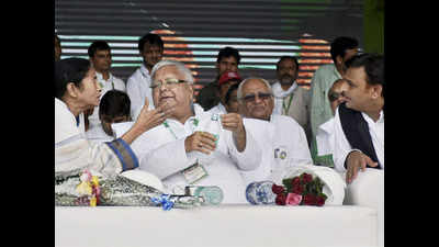Lalu's Patna rally was a family function, says Nitish Kumar