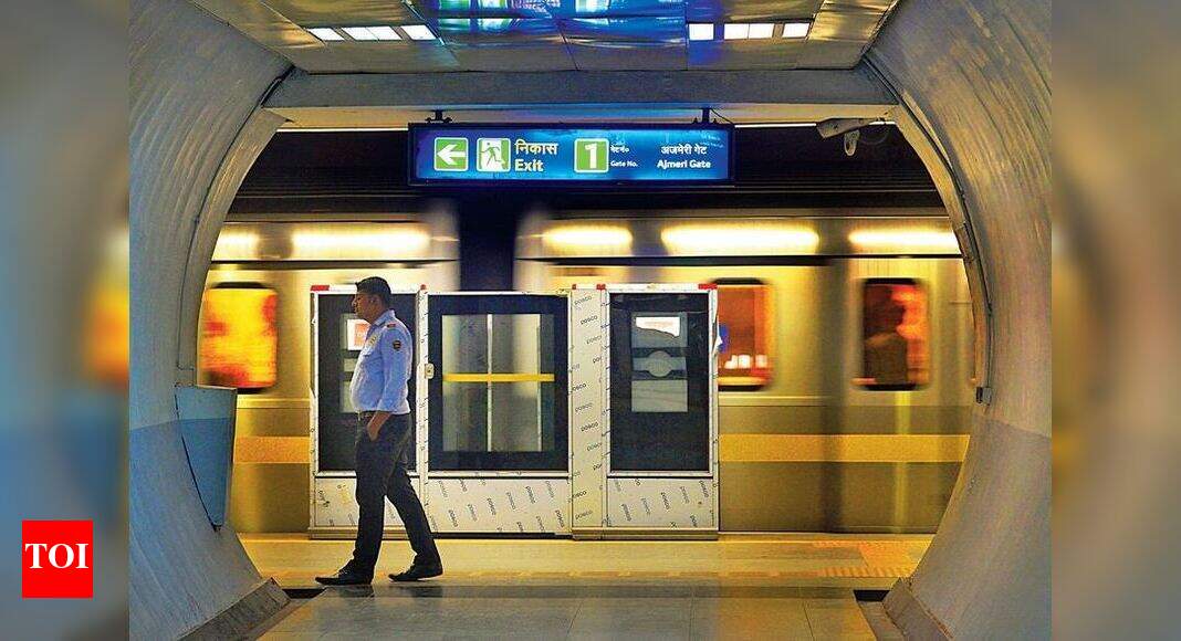 Chawri Bazar Delhi Metro briefly runs with a gate open Delhi News