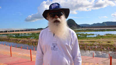 Sadhguru Jaggi Vasudev's ‘Rally for Rivers’ reaches Vijayawada