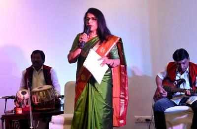 Nagpur woman renders 127 songs in 3 hours, enters India Book of Records