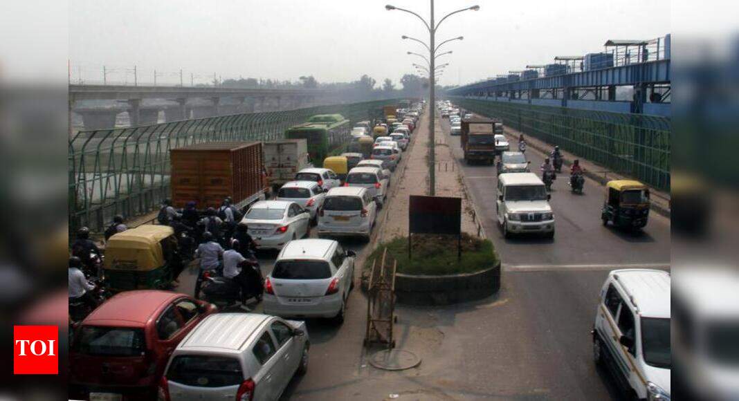 Okhla barrage to be shut at night for 45 days | Noida News - Times of India