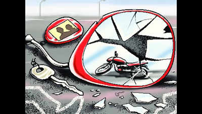 Delhi: One dies, 2 injured as truck hits bike