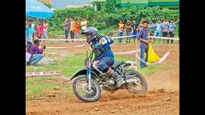 Down and dirty in Doon at maiden dirt-bike race