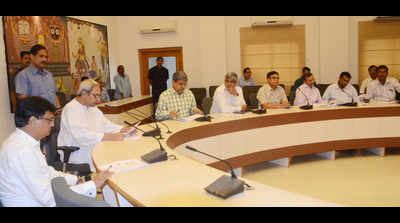 Naveen Patnaik asks officers to improve business climate in Odisha