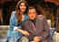Shilpa Shetty poses with Mithun Chakraborty for a happy picture on the sets of 'Super Dancer 2'