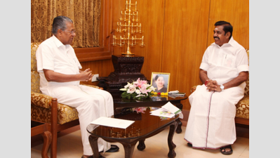 Kerala chief minster Pinarayi Vijayan meets Tamil Nadu CM, discusses ways to resolve water disputes