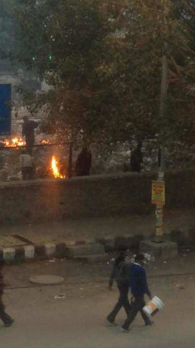 Garbage burning at Sarita Vihar
