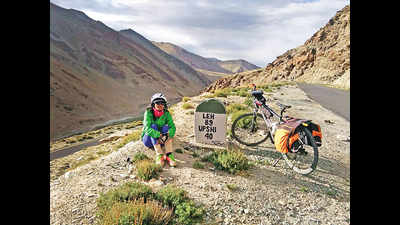 Haryana girl cycles solo from Kanyakumari to Khardung La for a green cause