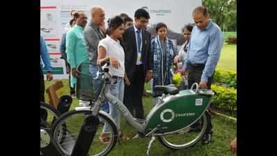 Experts want bike sharing expansion in full gear