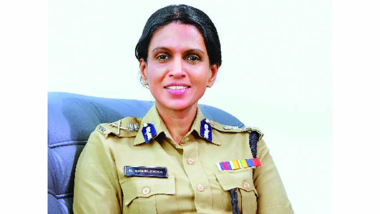 Most Beautiful Ips Officer Female - Infoupdate.org