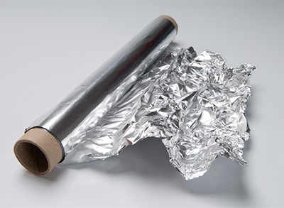 Which side of aluminium foil is the right side?