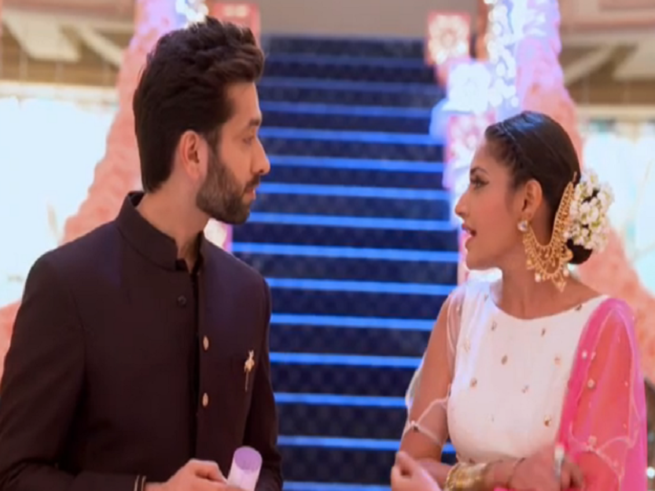 Ishqbaaz written update September 26, 2017: Anika and Shivaay's mehendi function begins - Times of India Ishqbaaz written update September 26, 2017: Anika and Shivaay's mehendi function begins - Times of India