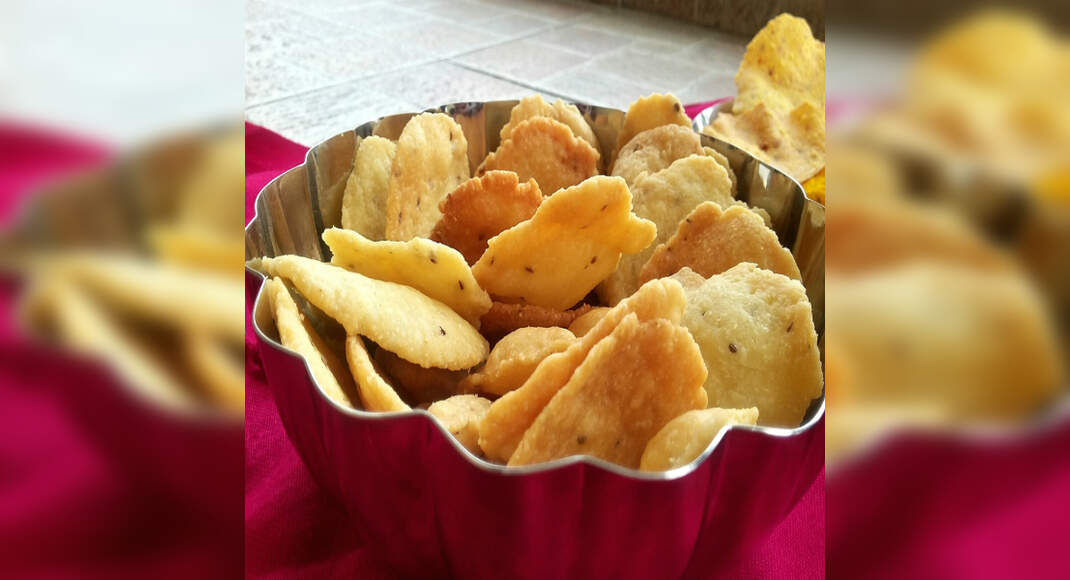 Farsi Puri Recipe: How to Make Farsi Puri Recipe | Homemade Farsi Puri Recipe