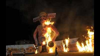 Betul tribals protest against Ravana effigy burning