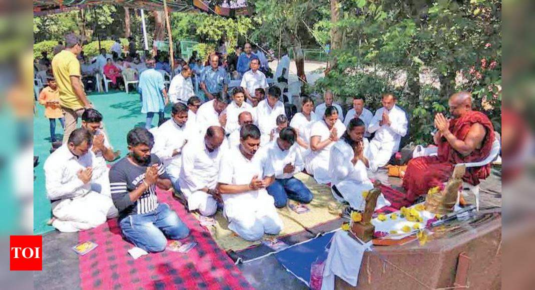 30 Dalits Embrace Buddhism At Sankalp Bhoomi In City Vadodara News