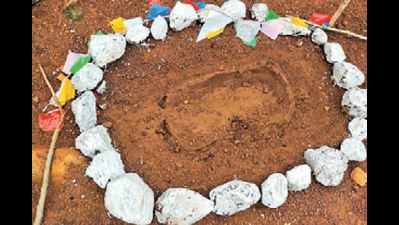 ASI officials find megalithic urns on college campus in Tiruttani