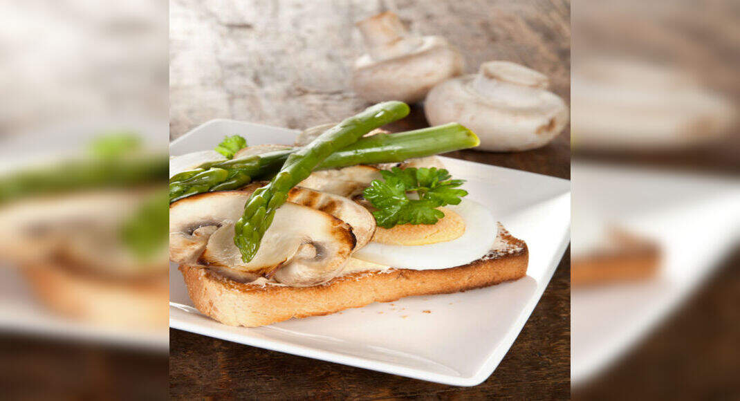 Shiitake and Asparagus Saute With Eggs Recipe How to Make Shiitake and