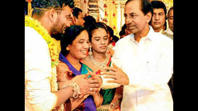 KCR uses wedding venue to seek tips on Nandyal victory formula?