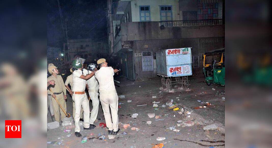 Riots In Vadodara During Tazia Procession: Riots in Vadodara during ...