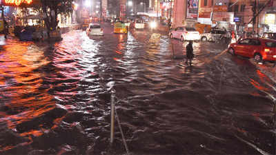 Heavy rains bring life to a standstill in Hyderabad