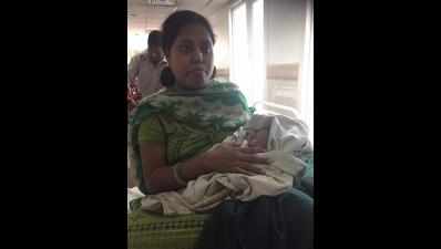 Turned away by government hospital in Noida, 26-yr-old woman delivers baby in car