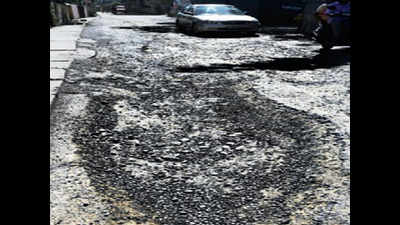 Damaged roads in Malpa likely to affect traders returning from China