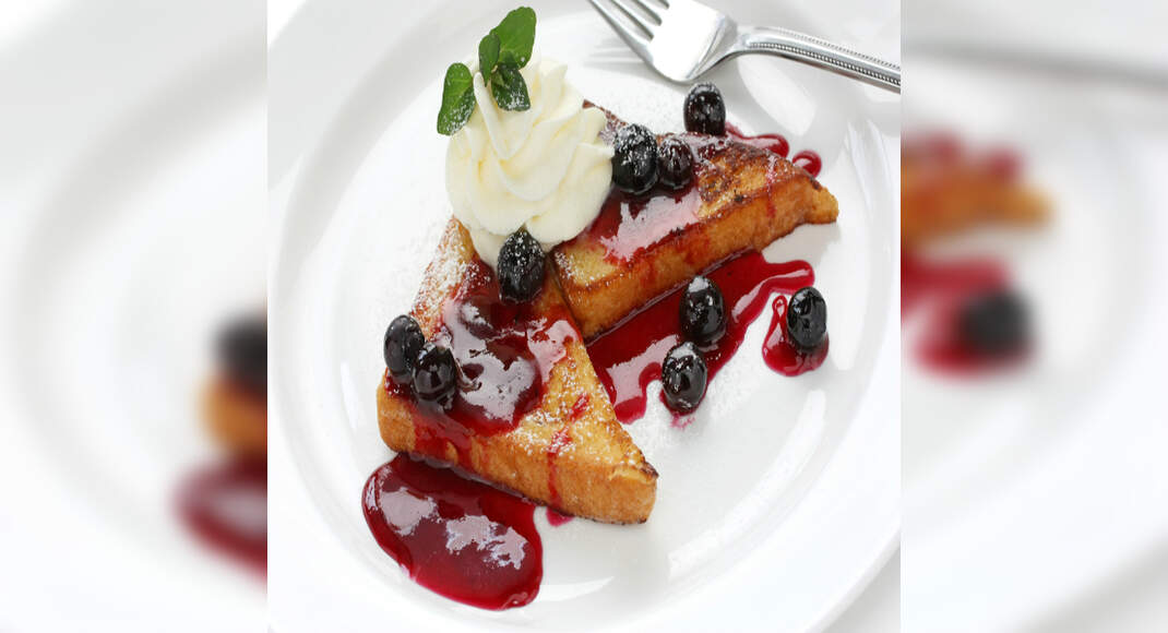 Blueberry French Toast Recipe: How to Make Blueberry French Toast Recipe | Homemade Blueberry French