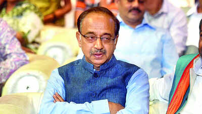 MoS Vijay Goel demands VVIP treatment, seeks separate runway bus