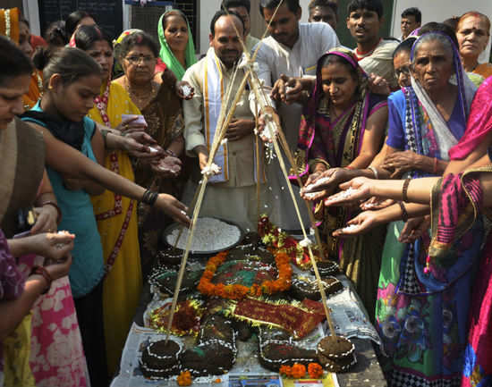 Govardhan Puja | Govardhan Parikrama in Mathura | Times of India Travel