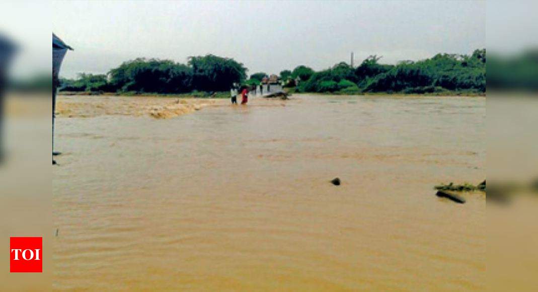 Rain lashes Rayalaseema, several towns inundated | Amaravati News ...