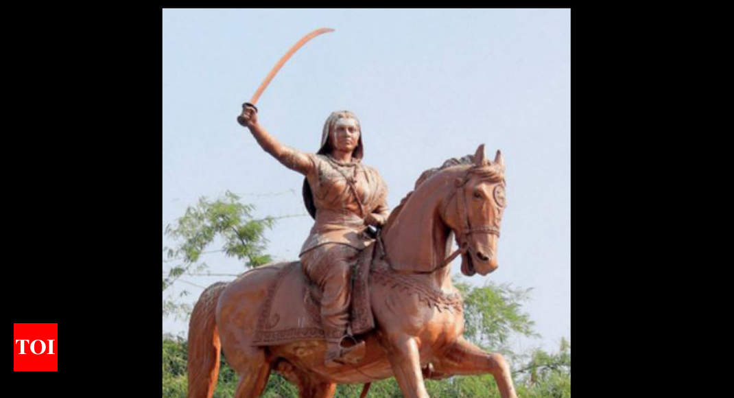 Lingayats up the ante, ask govt to bring Kittur Chennamma’s sword back ...