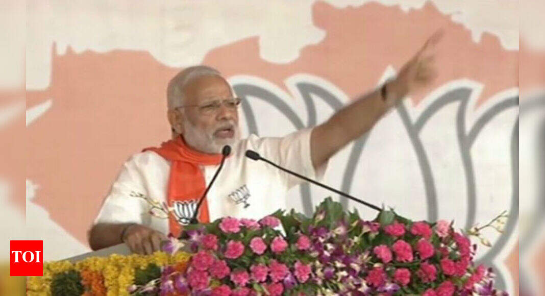 Narendra Modi in Gujarat: PM Modi's all-out attack on Congress ...
