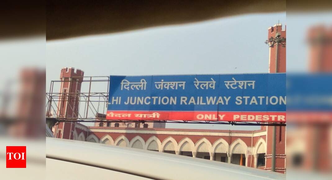 Falling apart signs - Times of India