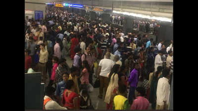Snag hits Delhi Metro's Blue Line, services disrupted for 2 hours