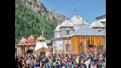 Priests, ascetics staying on in Gangotri after temple closure ask for power, water supply to continue