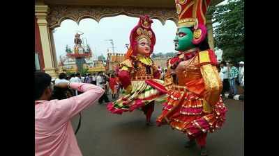 Kittur turns jubilant as it marks Kittur Utsav