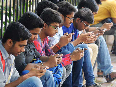 Government may go beyond Aadhaar to verify mobile numbers