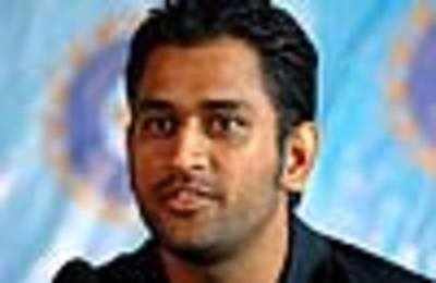 Dhoni gets engaged to long-time friend