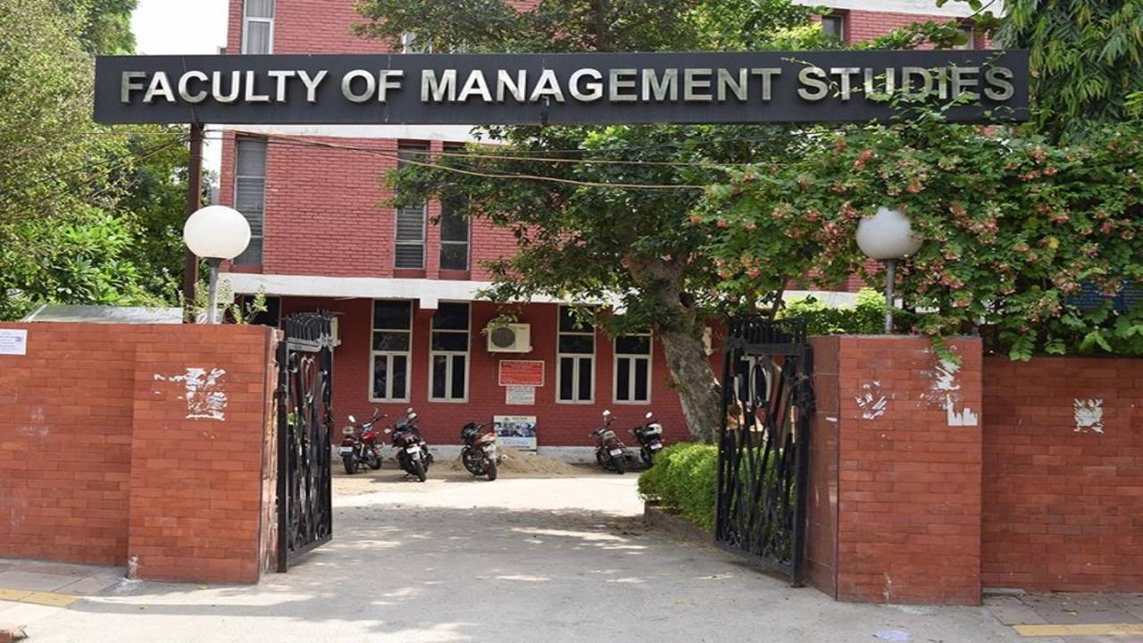 Delhi University, Salary