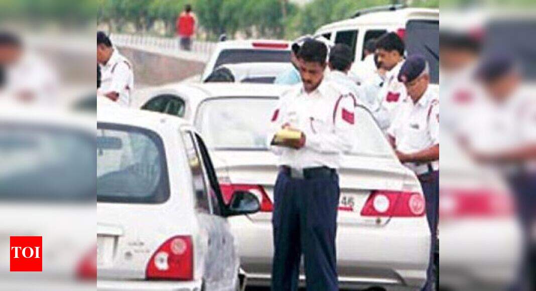 Delhi Traffic Police Delhi Traffic cops above ASI rank to carry