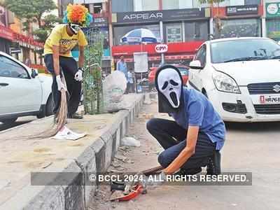 Gurgaon kids combine Swachh Bharat and Halloween for a spooky cleanliness drive