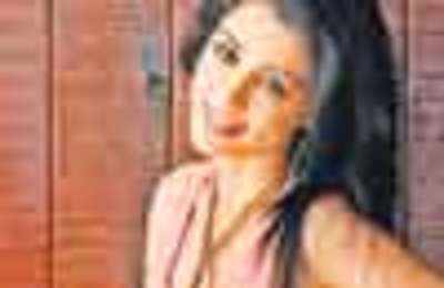 Abhay is a fab co-star: Amrita Puri