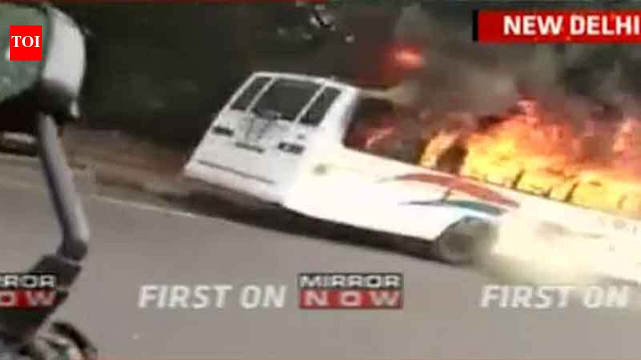 School bus catches fire near Dhaula Kuan in Delhi, students evacuated