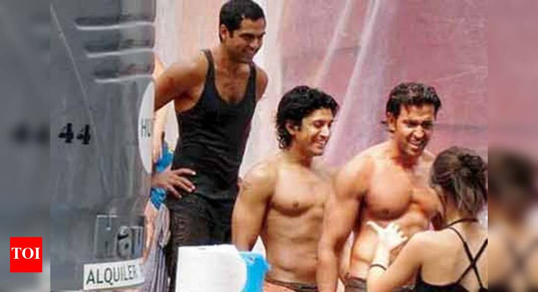 Hrithik Farhan Go Shirtless Hindi Movie News Times Of India