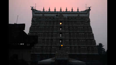 Security commandos at Sree Padmanabhaswamy temple entry gates replaced by armed police gaurds