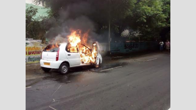 Car goes up in flames in Chennai