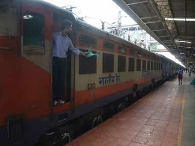 Disposable green towels, pillow covers for Rajdhani