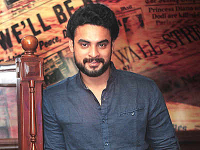 Tovino hops on to Theevandi as a ‘thozhil rahithan’