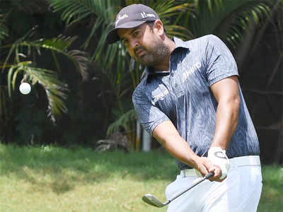 Kapur shares Panasonic Open lead with Peterson